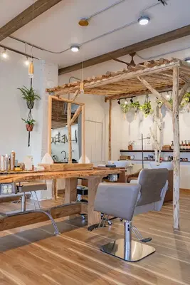 LiveEdge Eco Salon & Market