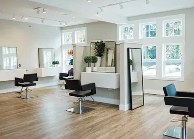 Tres Chic Lake Oswego