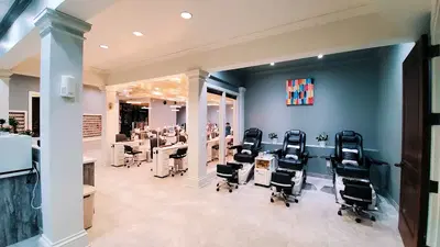 Nail Lounge- Natural & Vegan