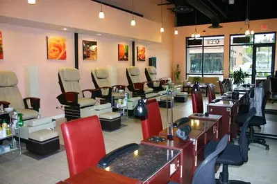 Moda Nails Salon