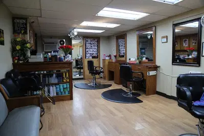 Miranda's salon