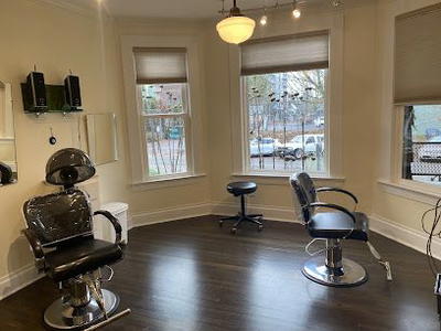 Kiss Kiss Salon