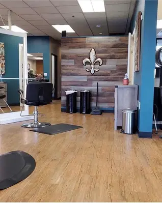 Salon Ninety Nine