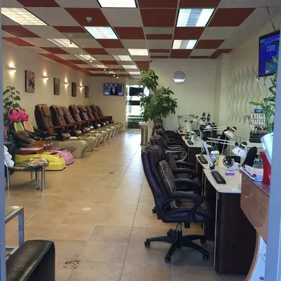 Nina's Salon