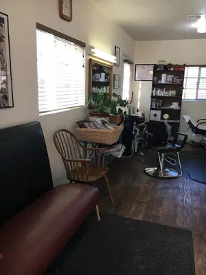 D'Marias Beauty Salon