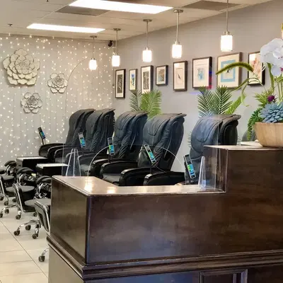 Modern Nail Salon and Spa