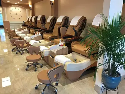 Crescent Nails & Spa