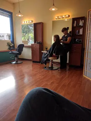 Divina Hair Design