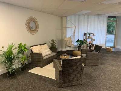 Locks and Lashes Salon and Day Spa
