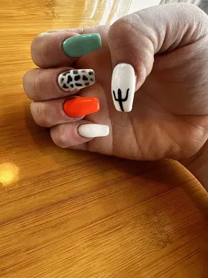 PAINTED NAILS & SPA