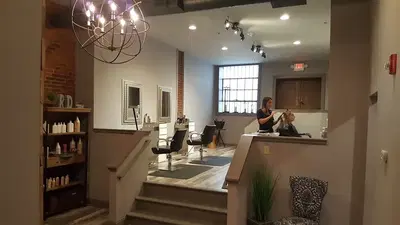 RD Salon & BlowDry Bar (Studio RD)