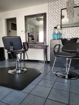 Tony Hauser Salon