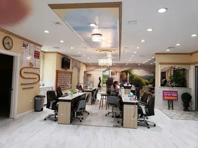 Vivian Salon