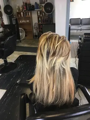 A Nu U Salon