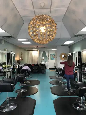 Willow Salon of Mount Pleasant