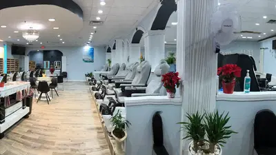Star Nails & Day Spa