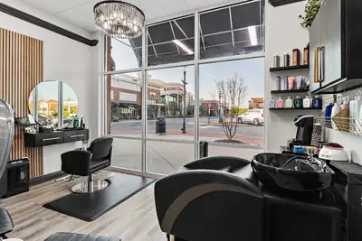 Salon Boutique