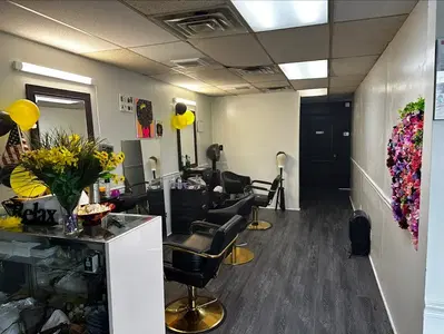 HENOK BARBER & BEAUTY SALON