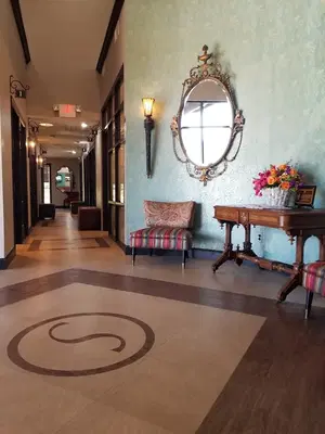 Saah Salon Suites