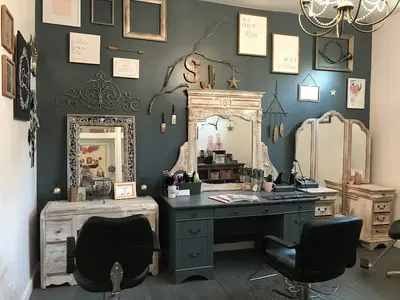 Moxie - A Sarah Jay Signature Salon