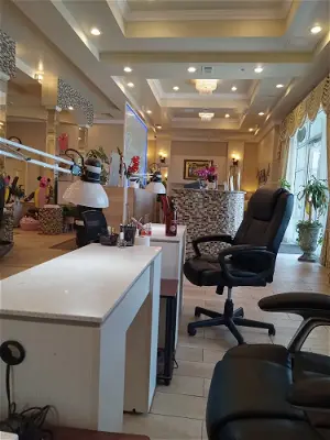 Beverly Hills Nails & Spa