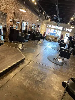 Static Hair Salon