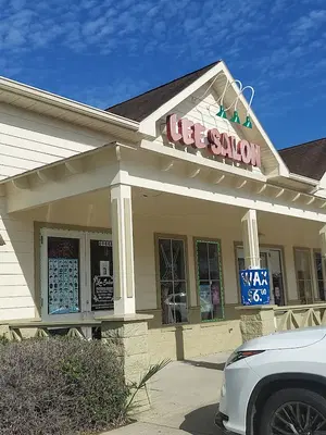 Lee Salon