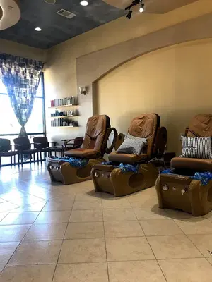 Miley and Hanna’s Hair Salon