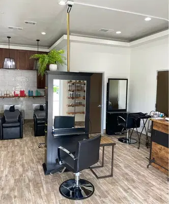 Upper End Salon
