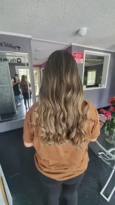 Sunny salon