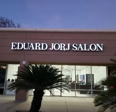 Eduard Jorj Salon
