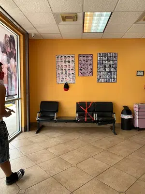 Latino's Beauty Salon