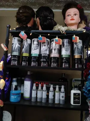Monopoly Unisex Salon