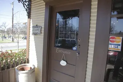 RNR Salon