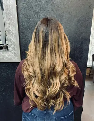 Corte Latino Salon