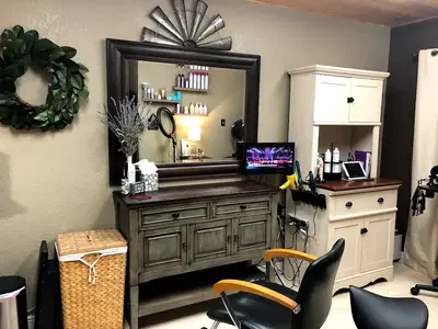 The Elm Salon