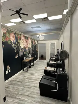 Primrose Suite Salon