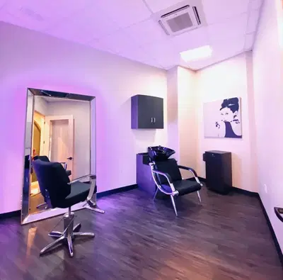 Phenix Salon Suites Collin Creek