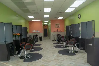 EyeLine Beauty Salon
