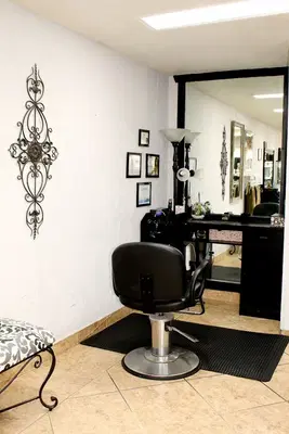 Nora's Hair Salon