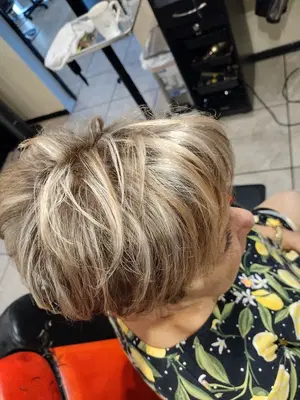 D Cachee Hair Salon