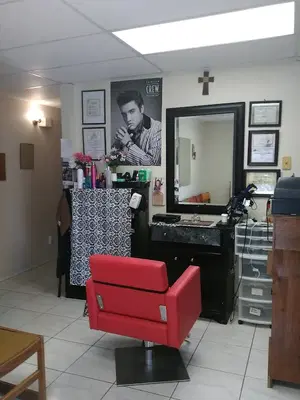 Petra's Solutions Salon