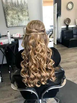 Bella Luna Salon - Hair Salon