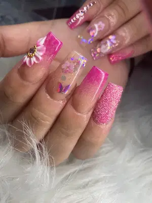 M&M fany nails