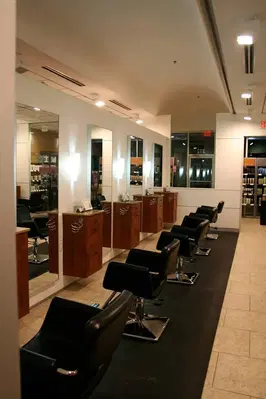 Xenia Claudeth Salon