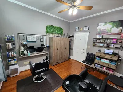 The Colorbowl Salon