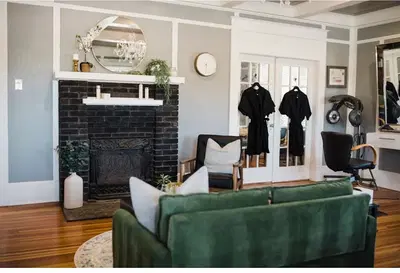 Hannah Elizabeth Salon Inside Downtown Studios