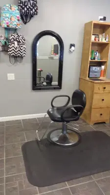 S H 21 Hair Salon