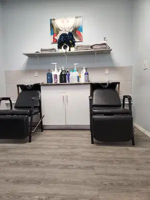 J & I's Hair Studio