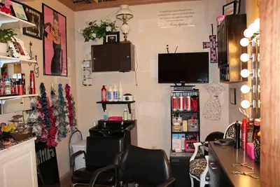 Salon and Spa Galleria | Sublett